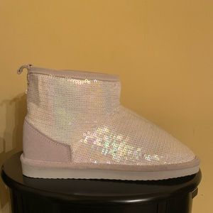 Victoria Secret’s PINK Sequin Boots 7-8